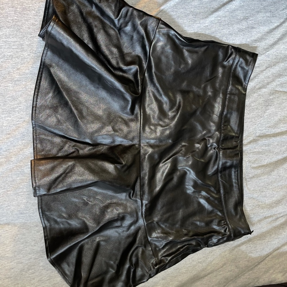 Leather ruffled skirt